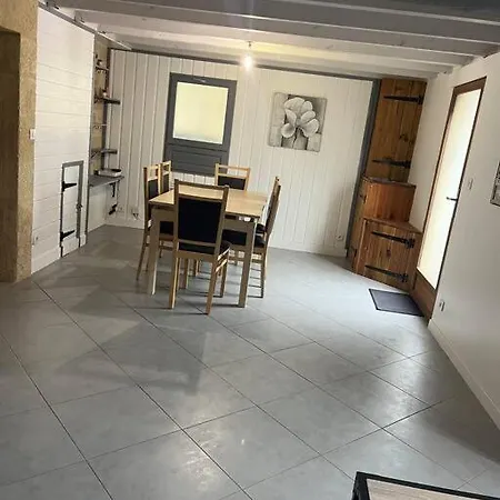 Le Logis Des Roses *